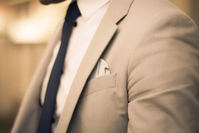 5 Tips for Picking the Best Business Suit