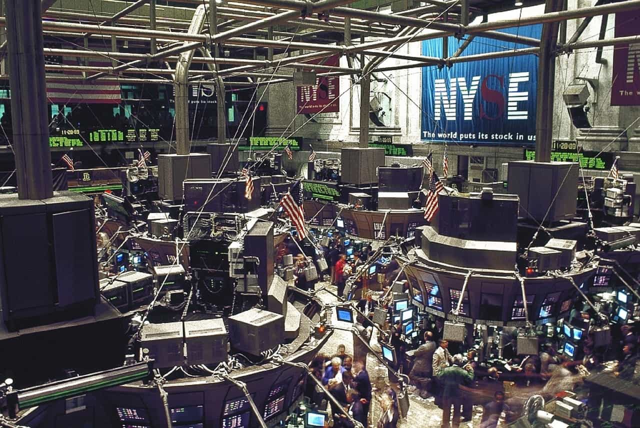 Stock traders NYSE stock exchange