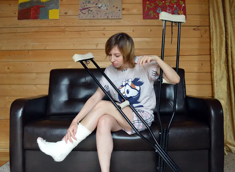 crutches – personal injury – trauma - fractured leg