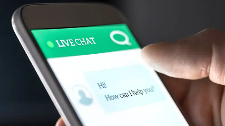Customer service and support live chat with chatbot and automatic messages
