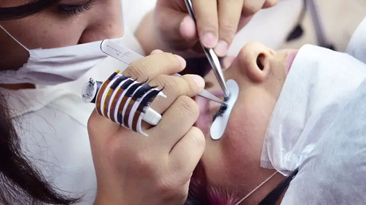 Eyebrow spa waxing