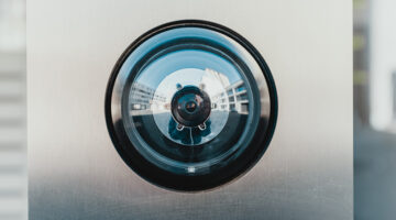 Selective focus of lens