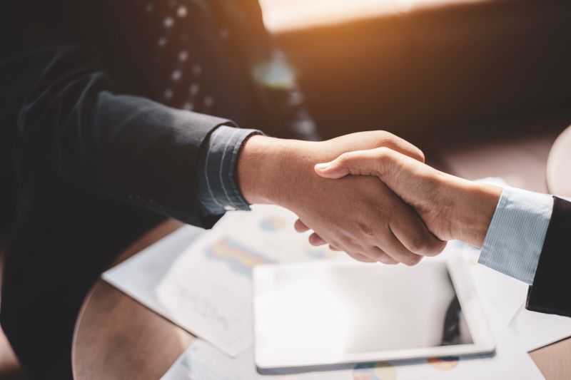 Success business, partnership business, Business people shake hands to agree to join business