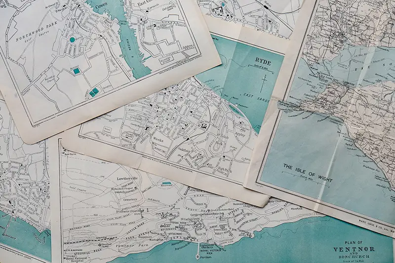 White and green state maps
