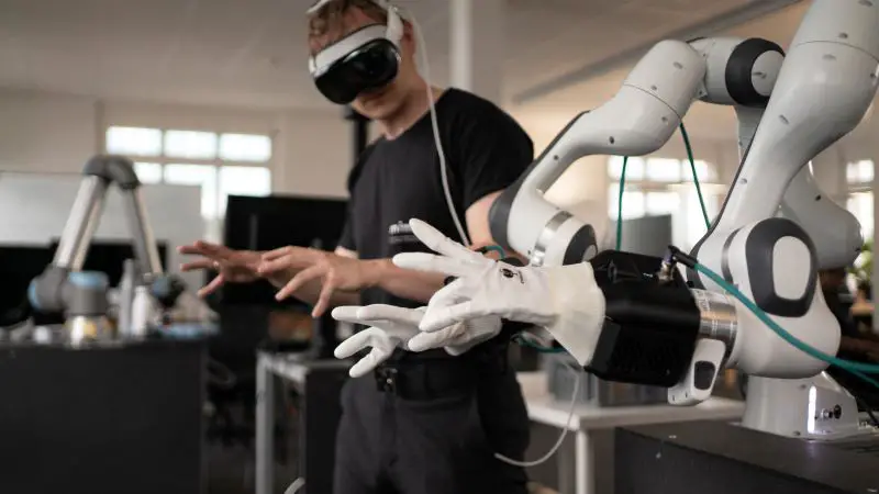 mimic's Humanoid Robot Hands Learn from Human Action