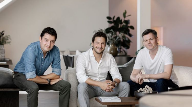 Albatross Founders - sitting